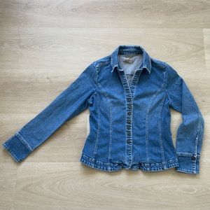 Fitted denim blazer jacket!